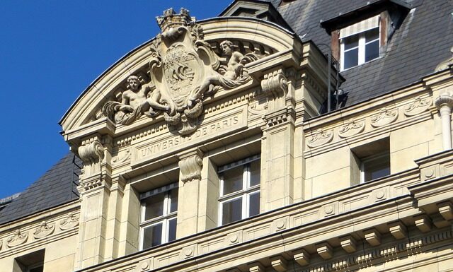 Co nosi rektor? Co nosi rektor?