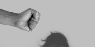 Jak należy zachować się w sytuacji zagrożenia?