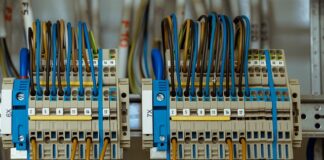 Z czego składa się bezpiecznik?