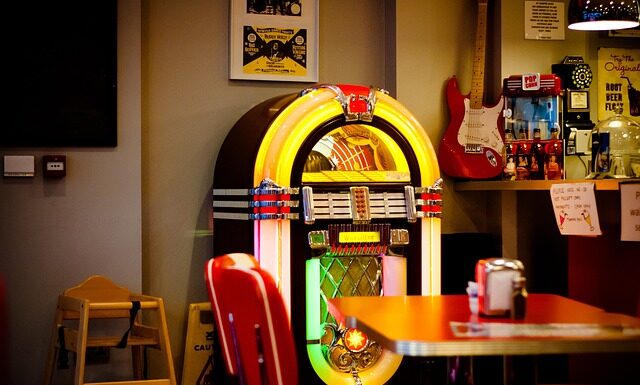 Czy pod pajacyk zakłada się body? Czy pod pajacyk zakłada się body?