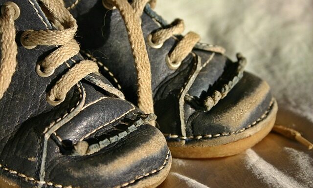 Jak nauczyć dziecko chodzić?