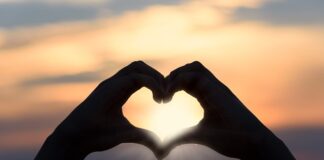 Jak podpisać kartkę od matki chrzestnej?