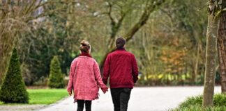 Jaki wózek dla dwojga dzieci w różnym wieku?