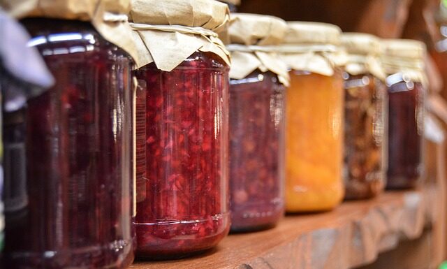 Jak wygotować butelki dla noworodka?