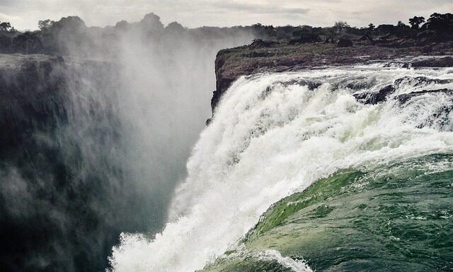 Jaka powinna być głębokość biurka? Jaka powinna być głębokość biurka?