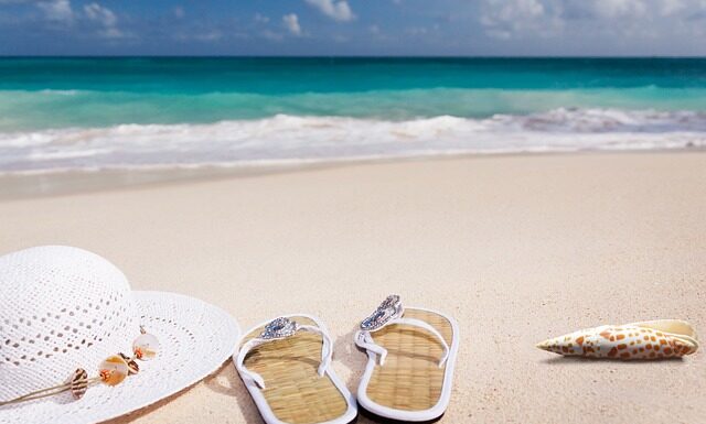 Gdzie zostawić klapki na basenie?