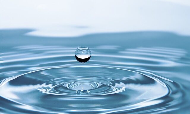 Czy napięcie baterii się sumuje?