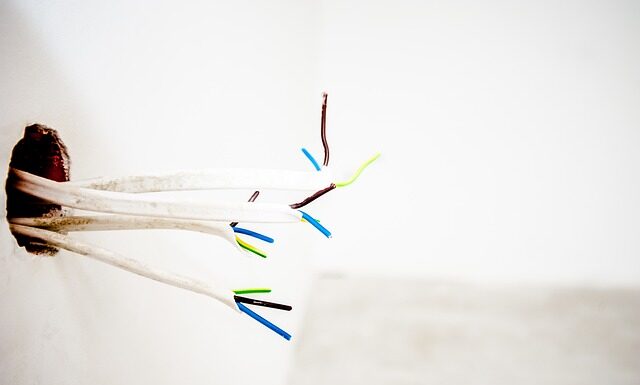 Co zrobić gdy pali się gniazdko?