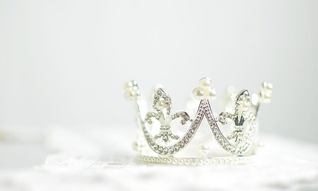 Jaka biżuteria nie czernieje?